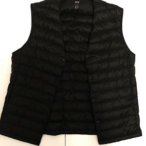 UNIQLO womens Black vest Medium